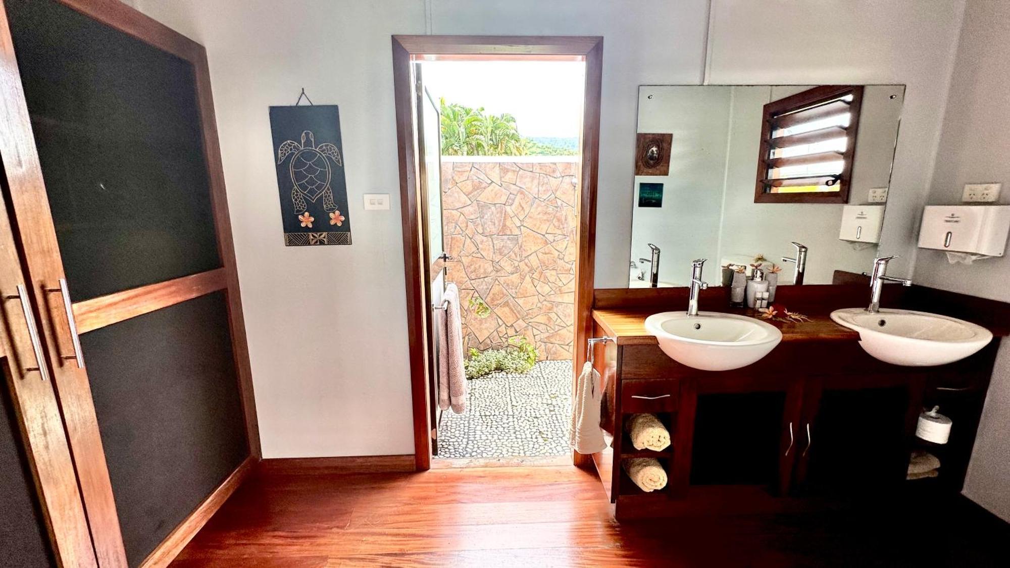 Aroha Taveuni Beachfront Bures Waiyevo Екстериор снимка